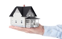 Cât costă o taxă imobiliară pentru vânzarea unui apartament de servicii de realtori în bani și dobânzi