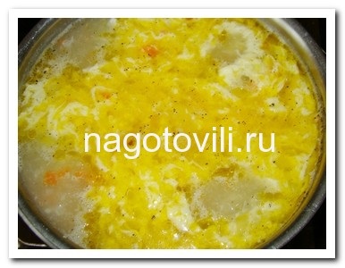Ориз супа с пилешки бульон