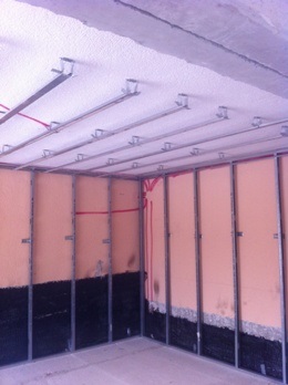 Izolarea termică fonică a pereților în apartament dintr-un material, caracteristicile acestora, instrucțiunile de instalare
