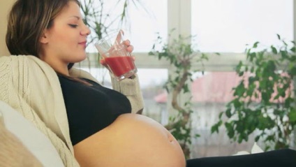 Sucul de suc - beneficiul și răul unei băuturi în timpul sarcinii, alimentației, pentru femei, atunci când pierde în greutate, video