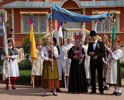 Tradițiile nunții și angajamentul finlandezilor