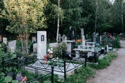 Uber pentru cimitire ca un serviciu câștigat la recoltarea mormintelor