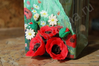 Vaza de vară de mac roșii