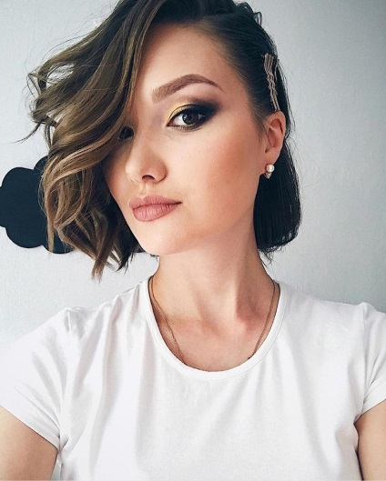 Make-up artist al Novosibirsk @ @_anna_koval noi fotografii Ã®n instagram