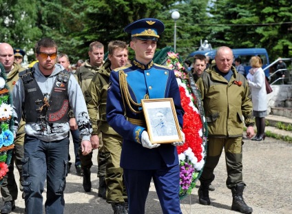 A Kesovaya-hegyen Sergey Bobrikov-Tver vörös seregének katonái maradványai