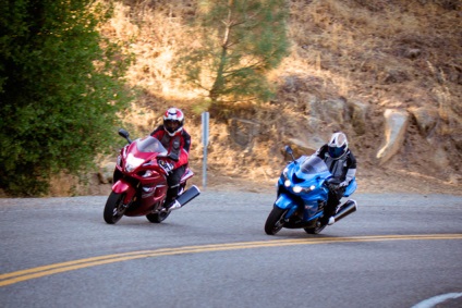 2012 Kawasaki zx-14r vs suzuki gsx 1300 r hayabusa