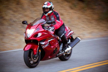 2012 Kawasaki zx-14r vs suzuki gsx 1300 r hayabusa