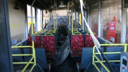 Australianul a fugit într-un autobuz ars, pentru a salva călătoriile