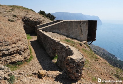 Un baril de moarte, o balaclava