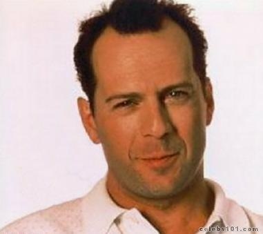 Bruce Willis sa stricat, dar a scăpat de stuttering.