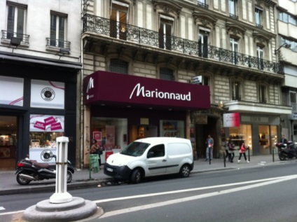 Ce și unde să cumpărați în Paris rochia de mireasă, pantofi, blană, blană, pungă, cosmetică etc.