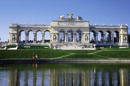 Palatul Schönbrunn din Viena (Austria)
