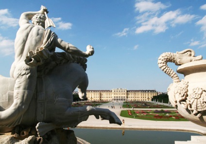 Palatul Schönbrunn din Viena (Austria)