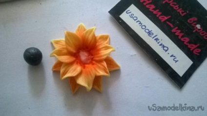 Exclusive floare sălbatică din plastic