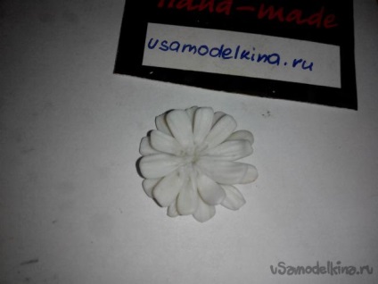 Exclusive floare sălbatică din plastic