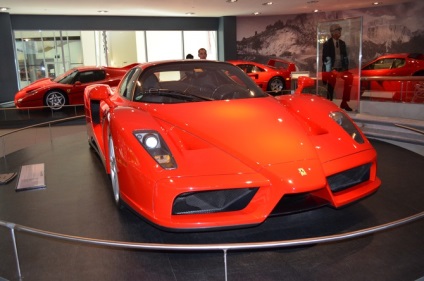 Lumea Ferrari - autocadabra