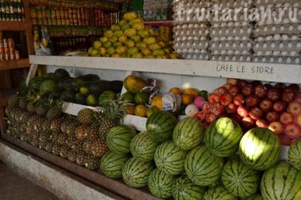 Piersici de fructe talipapa pe porumb