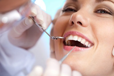 Un renumit dentist a spus despre albirea dintilor si julia roberts