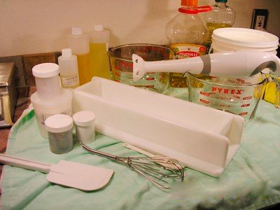 Cum se utilizează săpun de gudron pentru folosirea părului și regulile de aplicare