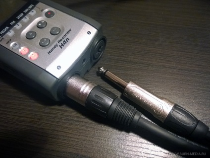 Cum se conectează un recorder audio h4n la o consolă de amestecare