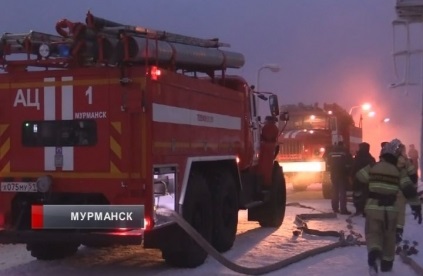Cum de a curăța mașinile care împiedică curățarea zăpezii este decisă de primarul din Murmansk și de șeful gibdd,