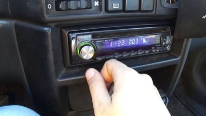 Cum să aflăm codul pinului serial radio pe Ford, Reno, Nissan, Lada Largus