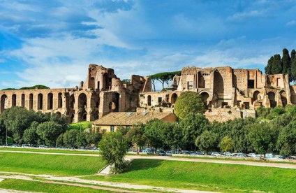 Cum arată Palatul din Roma?