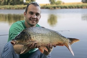 Ce să prindă crapul crucian și stiuca 