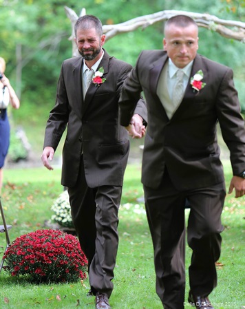 Povestea incredibil de emoționantă a doi părinți la o nuntă