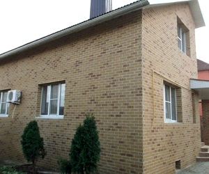 Învelirea fațadei cu dale de clincher, costul de ridicare a ceramicii - grupul alpstroy (c)