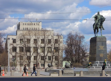 Emlékmű az ügyvéd dorogrukomu Moszkvában információ és fotó, ahol az emlékmű az ügyvéd dorogrukomu in