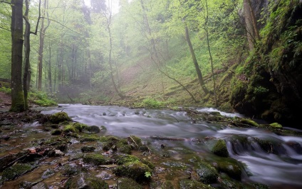 Morva-karszt barlangjai