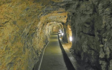 Peșteri ale carstului Moravian