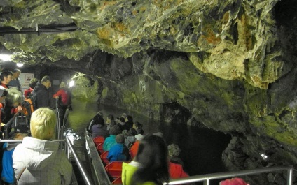 Morva-karszt barlangjai