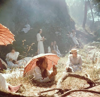 Un picnic de roca agățată, regizat de Peter Weir