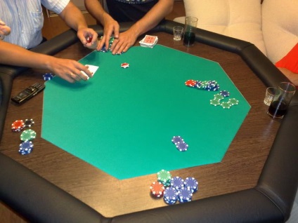 O masă de poker cu propriile dvs. mâini (17 poze) - bloguri - bloguri pentru jucători, bloguri de jocuri, crearea unui blog, plumb