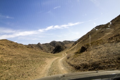 Râul Charyn Canyon Bestamak - o alternativă la Valea Castelelor