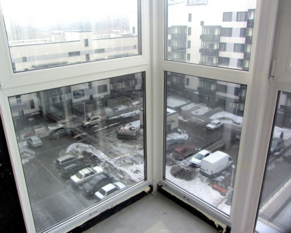 Reparați izolația de înlocuire a fatadei vitrate din aluminiu rece pe o suprafață caldă din spb
