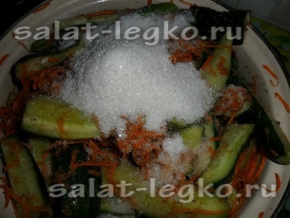 Uborka saláta koreai sárgarépával a télen
