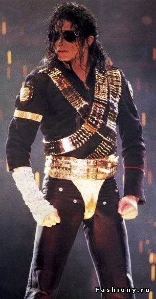 Secretele costumelor lui Michael Jackson sunt simplitatea șocantă