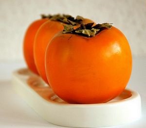 Secretele culturii corecte de persimmons la domiciliu - grădinițe și experiența grădinarilor