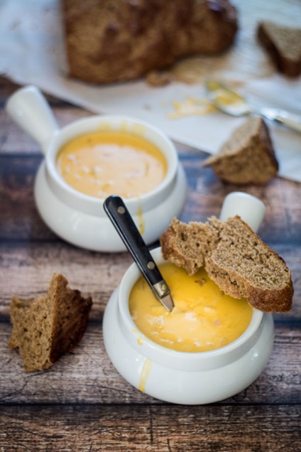 Sucuri de brânză Top 10 rețete pentru supe de brânză din întreaga lume, magice