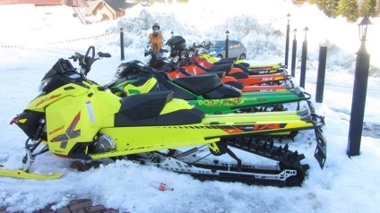 Încercați unitatea de snowmobile pentru schi-doo și lynx 2016