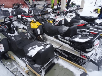 Încercați unitatea de snowmobile pentru schi-doo și lynx 2016