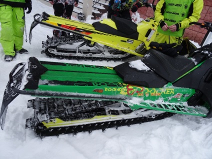 Încercați unitatea de snowmobile pentru schi-doo și lynx 2016