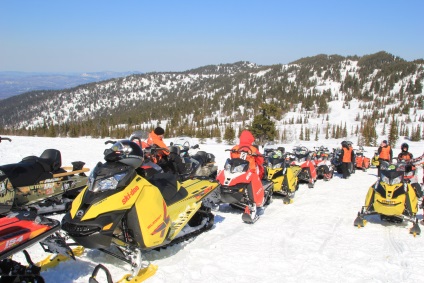 Încercați unitatea de snowmobile pentru schi-doo și lynx 2016