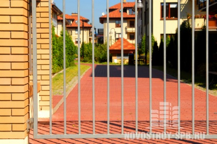 Nivelul de securitate în complexul rezidențial nu afectează în mod direct costul pe metru pătrat