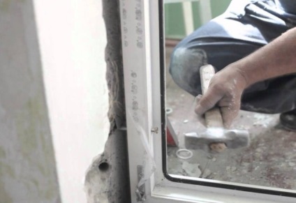 Instalarea ușilor din plastic cu mâinile lor