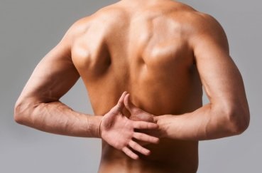Arsuri si dureri de spate intre lamele umarului in cauzele coloanei vertebrale si metode de tratament