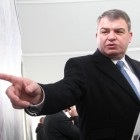 Anatoly Serdyukov, nămol de material compromis